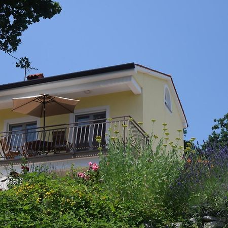 Apartments Sandra Brseč Exterior foto